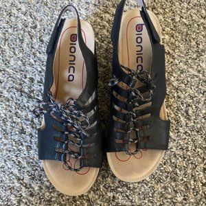 Black Bionica Womens Ghillie Sirus Wedge Leather Sandals Size 8